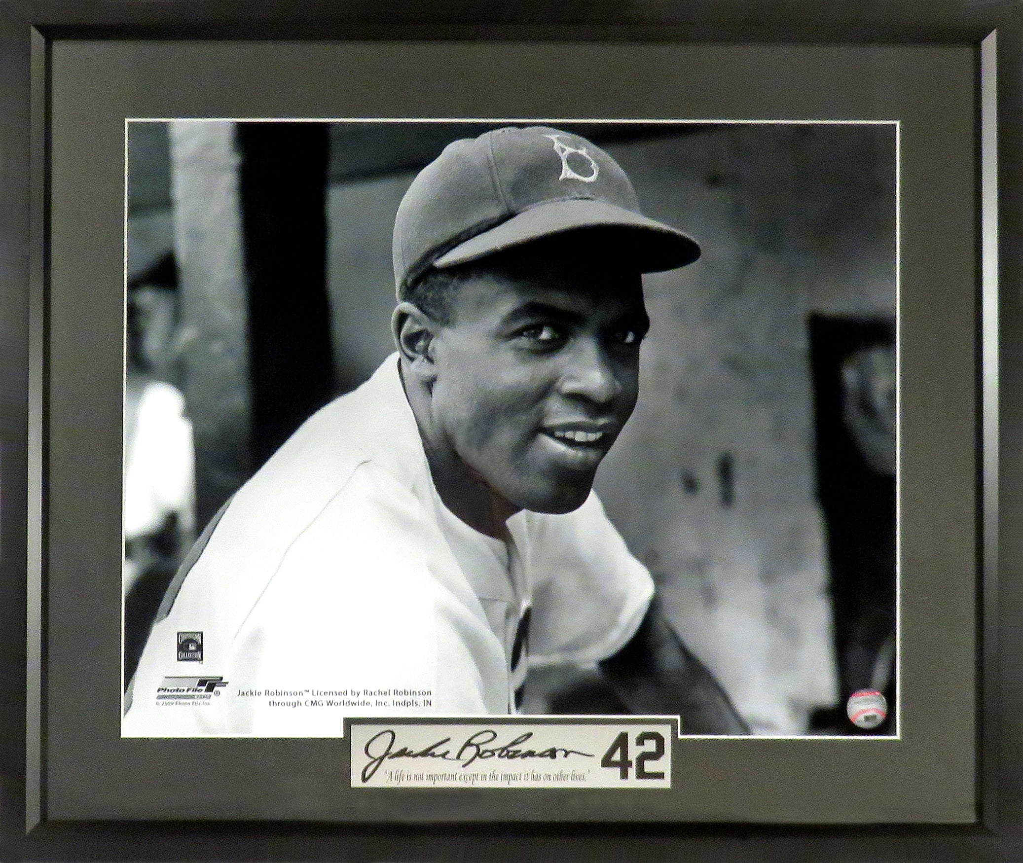  PHOTO JACKIE ROBINSON BASEBALL BROOKLYN DODGERS FRAME