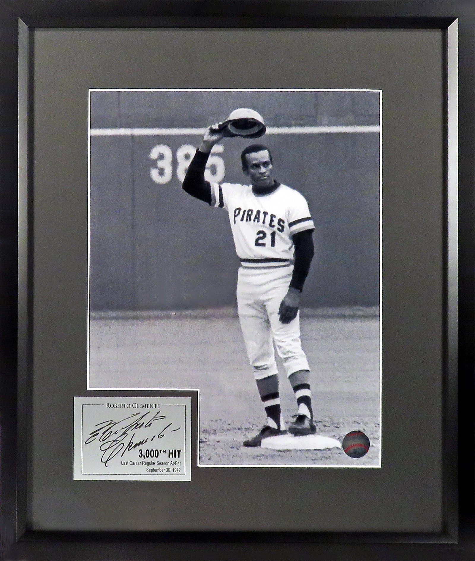 Pittsburgh Pirates Roberto Clemente “3,000 Hit” Framed Photo (Engraved –  Behind the Glass, LLC